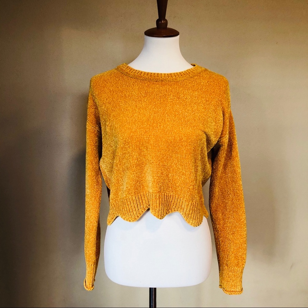 Crop top sweater